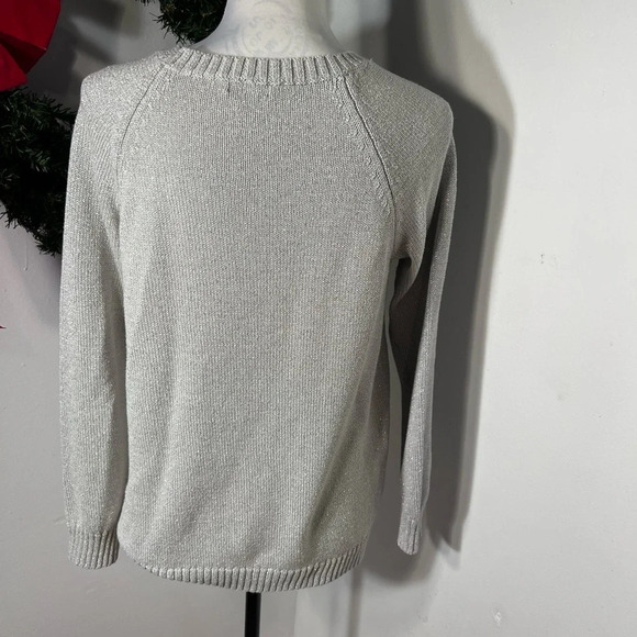 Apt9, M, long sleeve, crewneck, silver metallic sweater with ribbed hems. - Picture 6 of 10